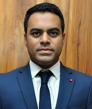 Dr Santosh Kadam